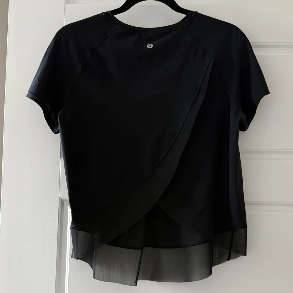 Lululemon Athletica Black Cross Back Short Sleeve Top w/Sheer trim Sz 6 - Picture 2 of 9
